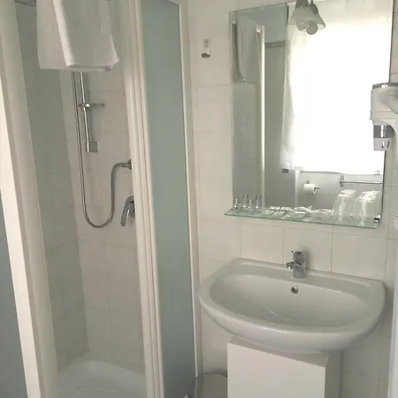 住宿加早餐酒店 Michelangelo 卡塔尼亚