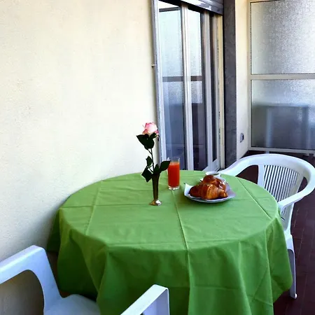 住宿加早餐酒店 Michelangelo 卡塔尼亚